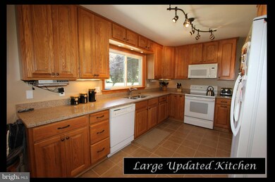 7916 Edgewood Farm Rd, Frederick, MD 21702 - photo 3