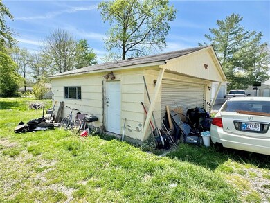 Detached Garage
