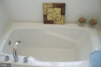 326 Margate Dr, Glen Burnie, MD 21060 - photo 4