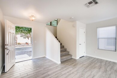 2319 E 35th Ave Apache-large-003-003-Foy