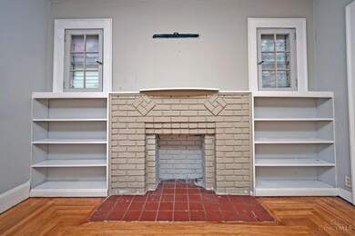 1205 Amanda Place, Cincinnati, OH 45205 - photo 5