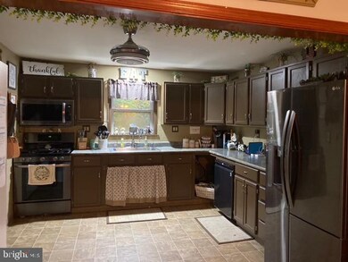 437 Leidy Ave, Woodbury, NJ 08096 - photo 6