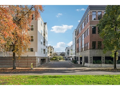 1616 S Harbor Way unit 402, Portland, OR 97201 - photo 2