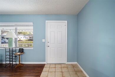 Front window and skylight gives nice light