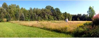 323 Potwine Ln, Amherst, MA 01002 - photo 2