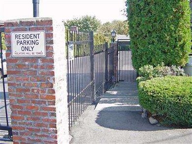 13564 37th Ave S unit 37, Tukwila, WA 98168 - photo 3