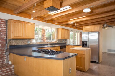 Open Kitchen