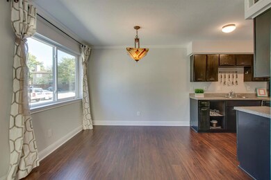 Spacious Dining with Tiffany style mid century mod