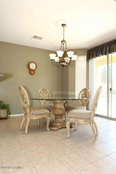 Kitchen Dining Area