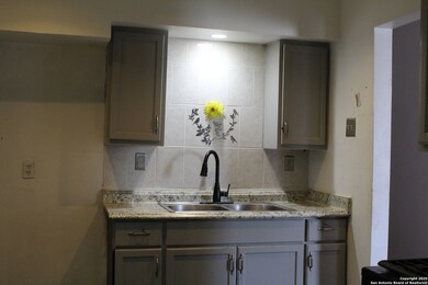 859 Thompson Place unit 1, San Antonio, TX 78226 - photo 5