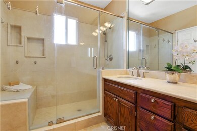5220 Premiere Hills Cir unit 219, Woodland Hills, CA 91364 - photo 4