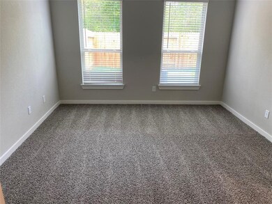 9749 Grosbeak Ln, Magnolia, TX 77354 - photo 5