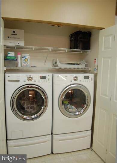 2404 Chestnut Terrace Ct unit 103, Odenton, MD 21113 - photo 7