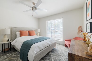 200 Hollow Tree Ln unit 1003-1, Houston, TX 77090 - photo 5