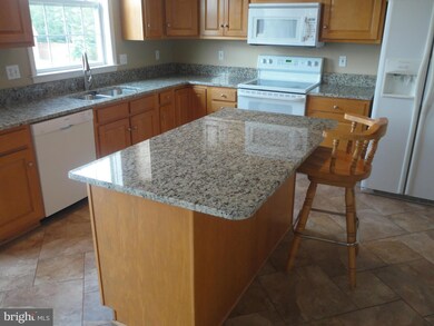 129 Carriage Dr, Harpers Ferry, WV 25425 - photo 5