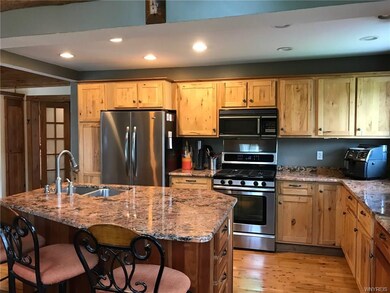 Spacious to die for entertaining kitchen with stat