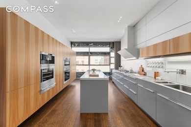 33 Vestry St unit 6, New York, NY 10013 - photo 4