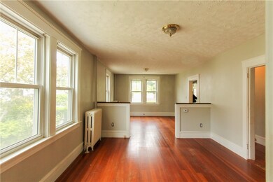 9 Earl Ave unit 1, Newport, RI 02840 - photo 5