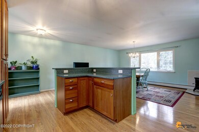 Kitchen w/Island