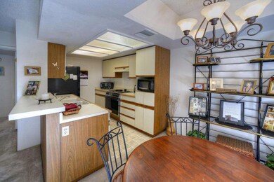 006_Dining - Kitchen