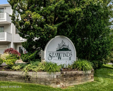 7 Navesink Ct Long Branch NJ-large-055-0