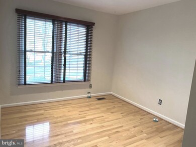 13 Dickens Square, Lutherville Timonium, MD 21093 - photo 7