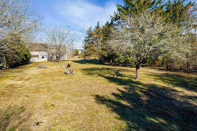 236 Russells Mills Rd, South Dartmouth, MA 02748 - photo 7