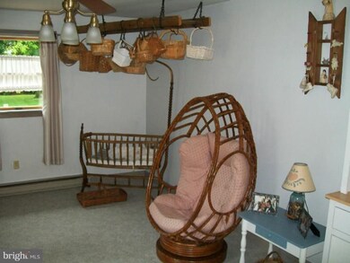 1360 Brenda Dr, Greencastle, PA 17225 - photo 2