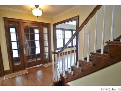 Foyer.
