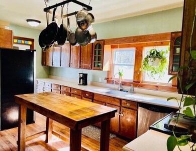 24 Maple St, Orange, MA 01364 - photo 3