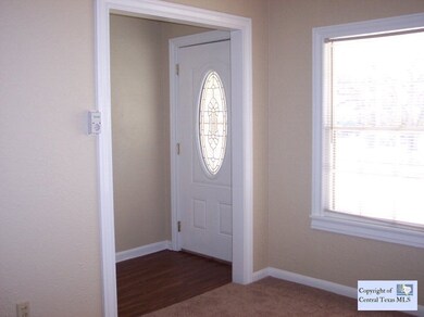 734 E Humphreys St, Seguin, TX 78155 - photo 2