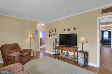 733 Harding St, New Cumberland, PA 17070 - photo 6