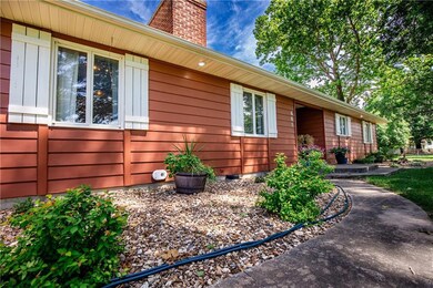 601 W 14th St, Pleasanton, KS 66075 - photo 3