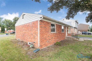 4314 Dahlia Dr, Toledo, OH 43611 - photo 5