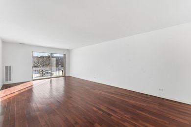 900 E Wilmette Rd unit 220, Palatine, IL 60074 - photo 2