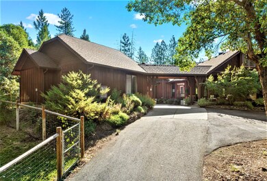 377 Wolf Song Dr, Grants Pass, OR 97526 - photo 2