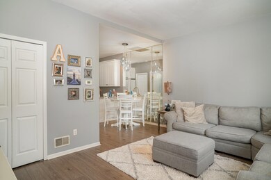 8816 5th St, Highland, IN 46322 - photo 4