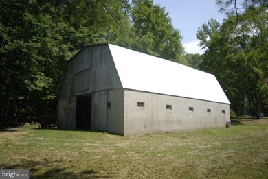 24221 Hollywood Rd, Hollywood, MD 20636 - photo 2