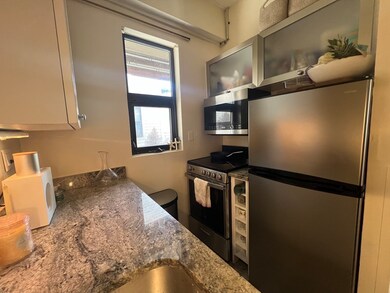 XII Stoneholm unit 617, Boston, MA 02115 - photo 4