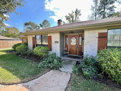 9207 Beverly Dr, Orange, TX 77630 - photo 2