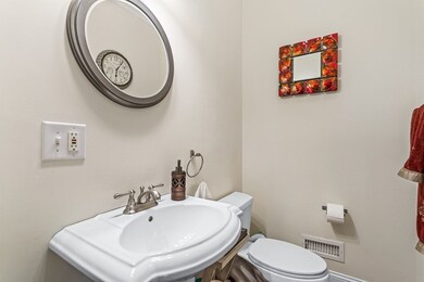 81 Beacon St unit 1, Arlington, MA 02474 - photo 5