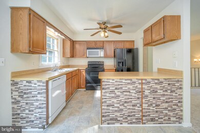 324 Burman Ln, Fredericksburg, VA 22407 - photo 5