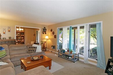 1009 Wood St, Statesville, NC 28677 - photo 4