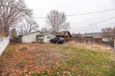 567 E 1st St, Prineville, OR 97754 - photo 4