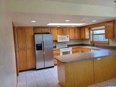 409 E Cain Dr, Silver City, NM 88061 - photo 4