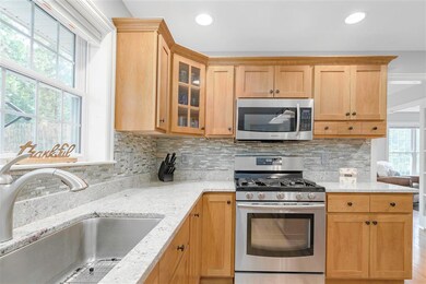 40 Highcrest Rd, Manchester, NH 03104 - photo 7