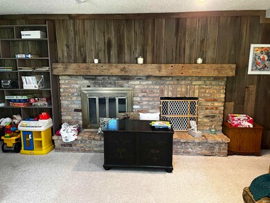 278 W Jefferson St, Upland, IN 46989 - photo 5