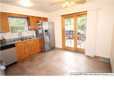 4 E Reading Ave, Staten Island, NY 10308 - photo 7