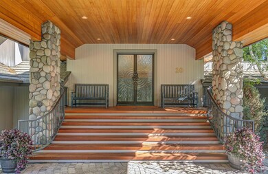 18084 Maury Mountain Ln, Sunriver, OR 97707 - photo 3