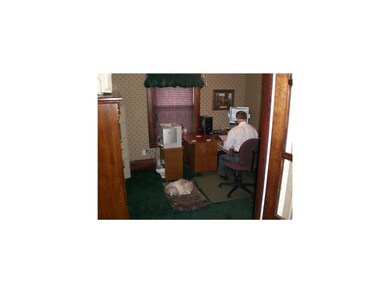 Den/Home Office.